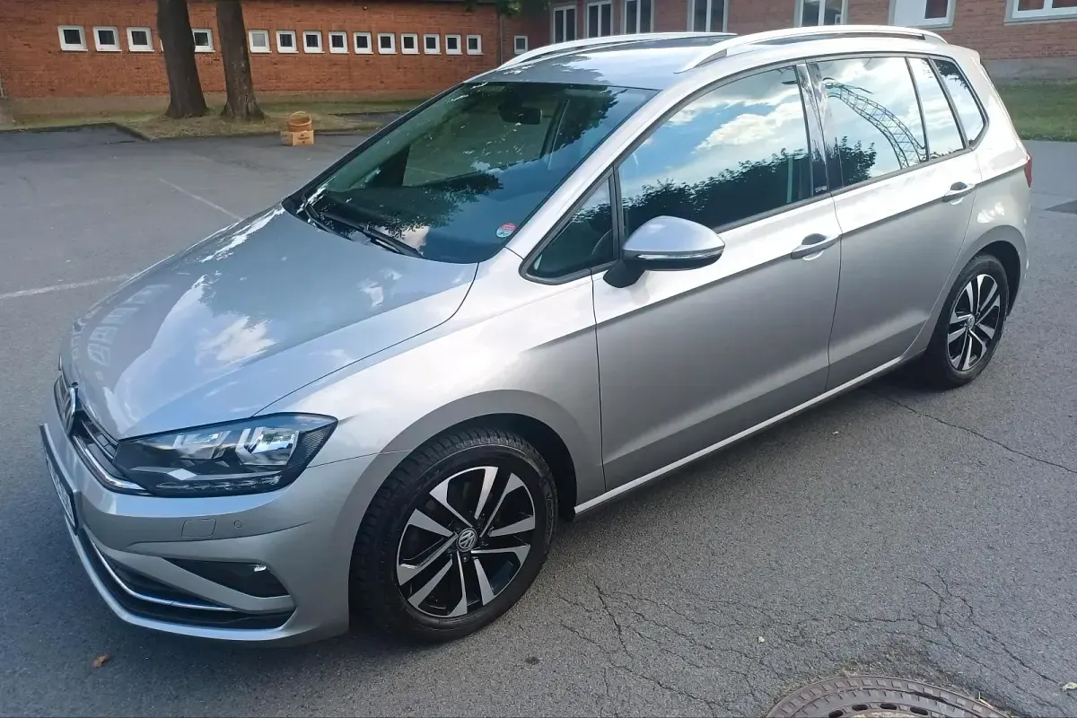 Gebraucht VW Golf VII 130 PS (95 kW) 2020 Andere farben Kleinwagen