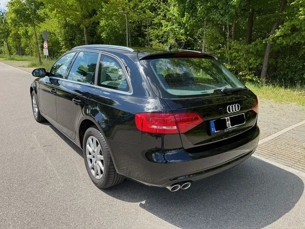 Gebraucht Audi A4 Attraction 150 PS (110 kW) 2015 Schwarz Kombi