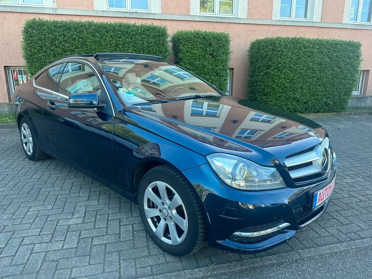 Gebraucht Mercedes C220 170 PS (125 kW) 2014 Blau Coupé