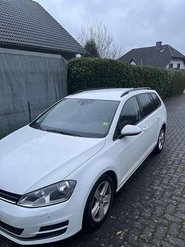 Second-hand VW Golf VII Trendline 105 CP (77 kW) 2014 Alb Break