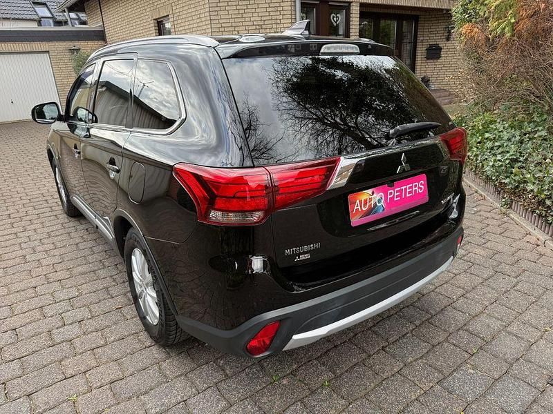 Gebraucht Mitsubishi Outlander Edition 150 PS (110 kW) 2018 Schwarz SUV