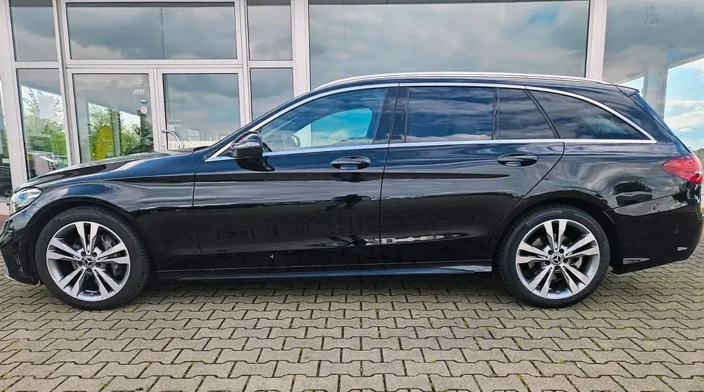 Gebraucht Mercedes C200 AMG line 160 PS (117 kW) 2020 Schwarz Kombi
