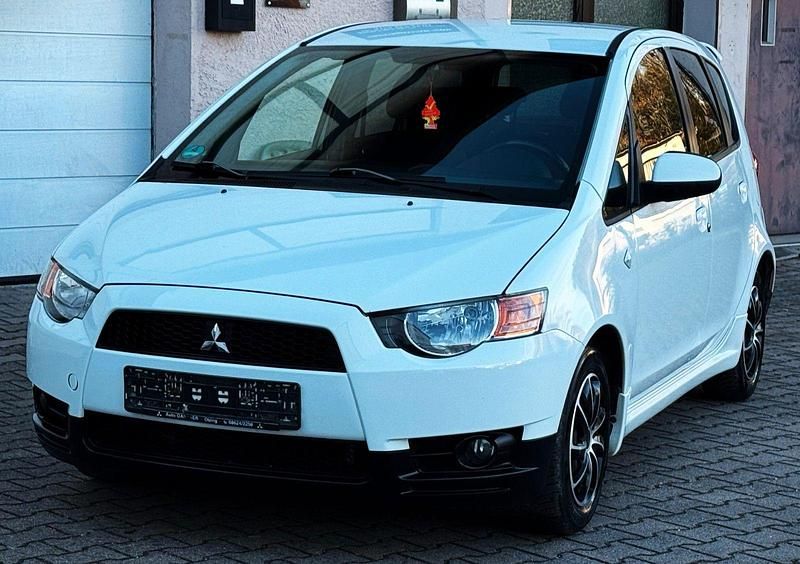 Weiß Gebraucht 2012 Mitsubishi Colt Plus Kleinwagen | 3.900 € (Fairer Preis) - Bild 1/4