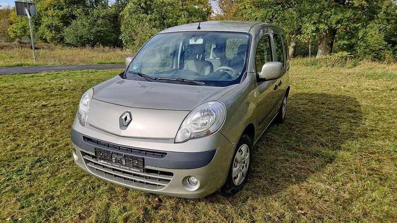 Grau Gebraucht 2009 Renault Kangoo Privilege Van / Kleinbus | 5.849 € (Etwas zu teuer) - Bild 1/4