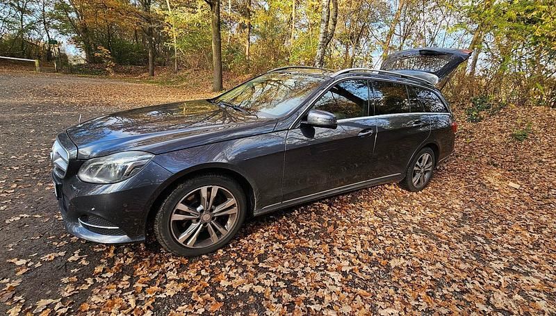 Grau Gebraucht 2014 Mercedes E350 Kombi | 8.900 € (Superpreis) - Bild 1/4