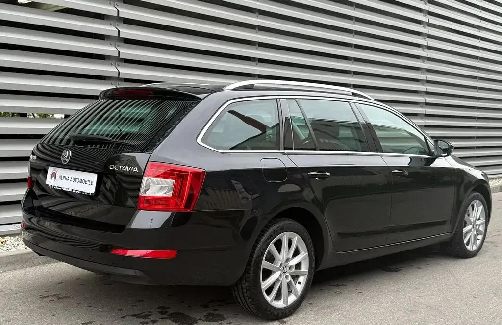 Gebraucht Skoda Octavia Elegance 140 PS (102 kW) 2014 Schwarz Kombi