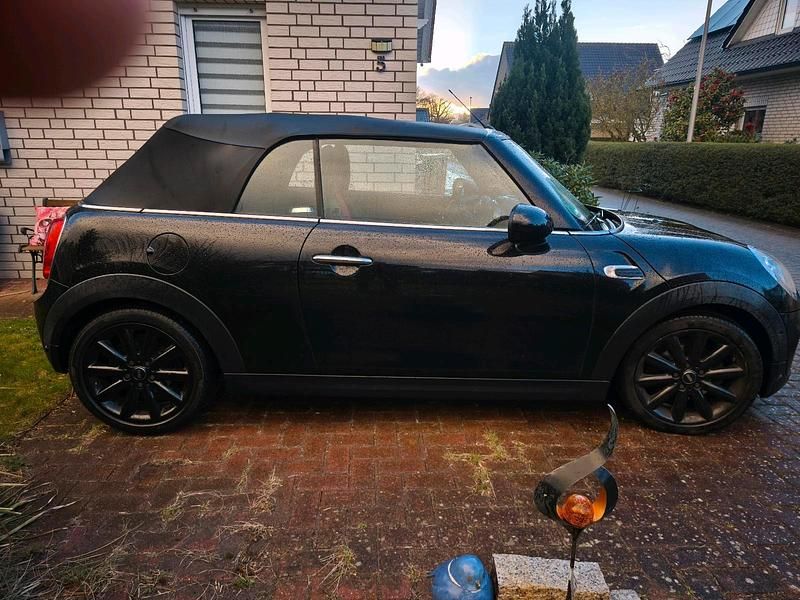 Gebraucht Mini Cooper Cabriolet 115 PS (84 kW) 2016 Schwarz Cabrio