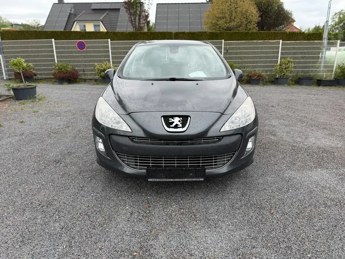 Gebraucht Peugeot 308 88 PS (64 kW) 2010 Grau Kleinwagen