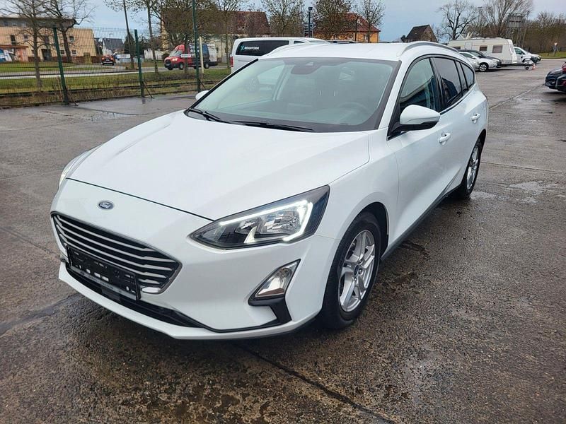 Weiß Gebraucht 2021 Ford Focus Cool & Connect Kombi | 9.800 € (Fairer Preis) - Bild 1/4