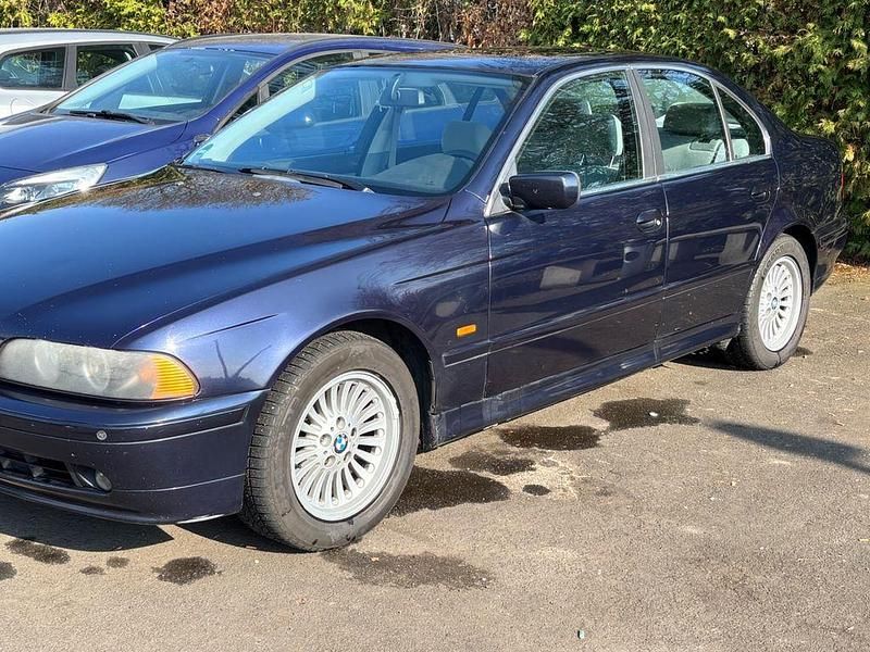 Gebraucht BMW 520 170 PS (125 kW) 2000 Blau Limousine