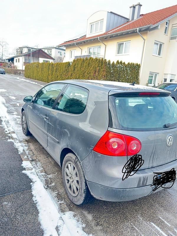 Gebraucht VW Golf V 101 PS (74 kW) 2005 Grau Kleinwagen