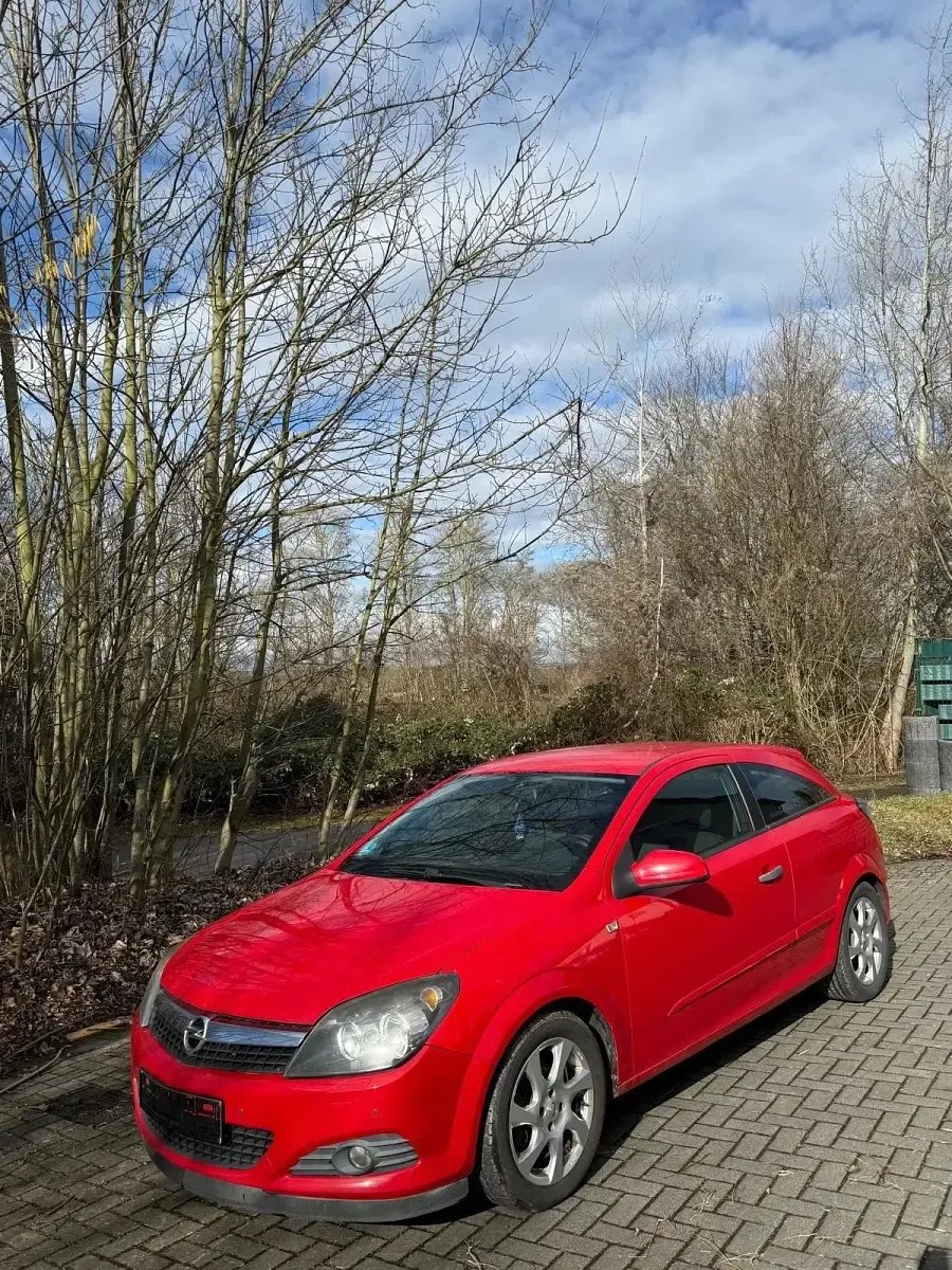 Gebraucht Opel Astra 89 PS (65 kW) 2009 Rot Kleinwagen
