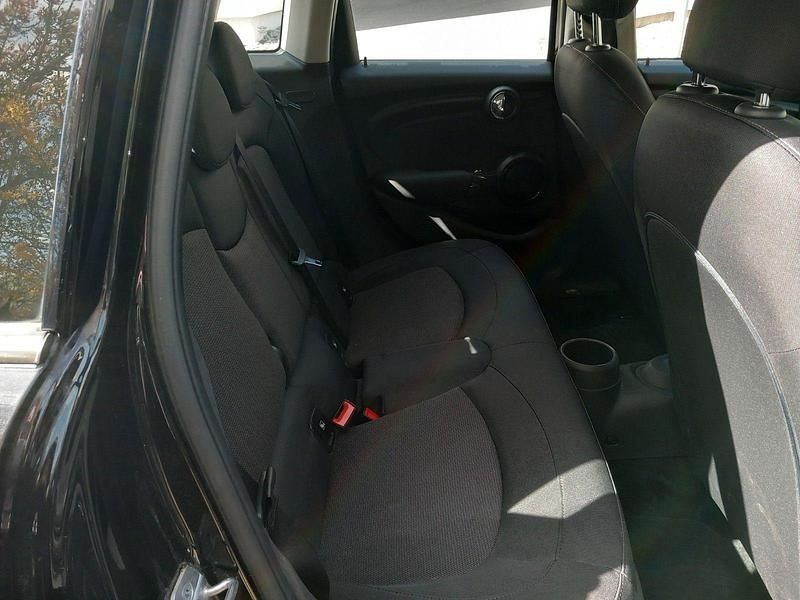 Second-hand Mini ONE 102 CP (75 kW) 2021 Negru Hatchback