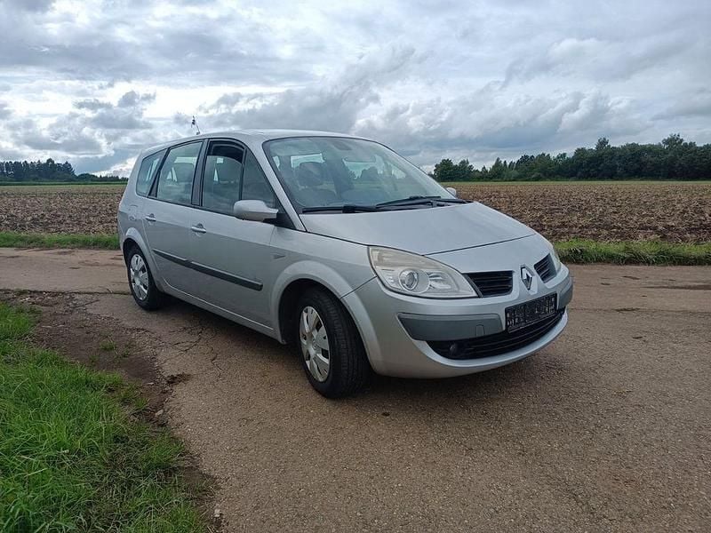 Silber Gebraucht 2006 Renault Grand Scénic II Avantage Van / Kleinbus | 4.450 € - Bild 1/4