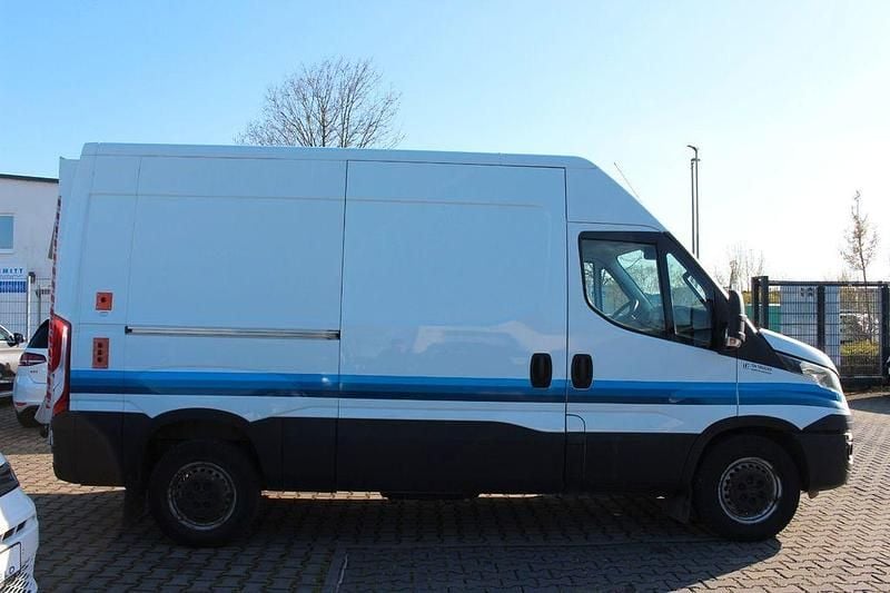Gebraucht Iveco Daily 180 PS (132 kW) 2016 Weiß