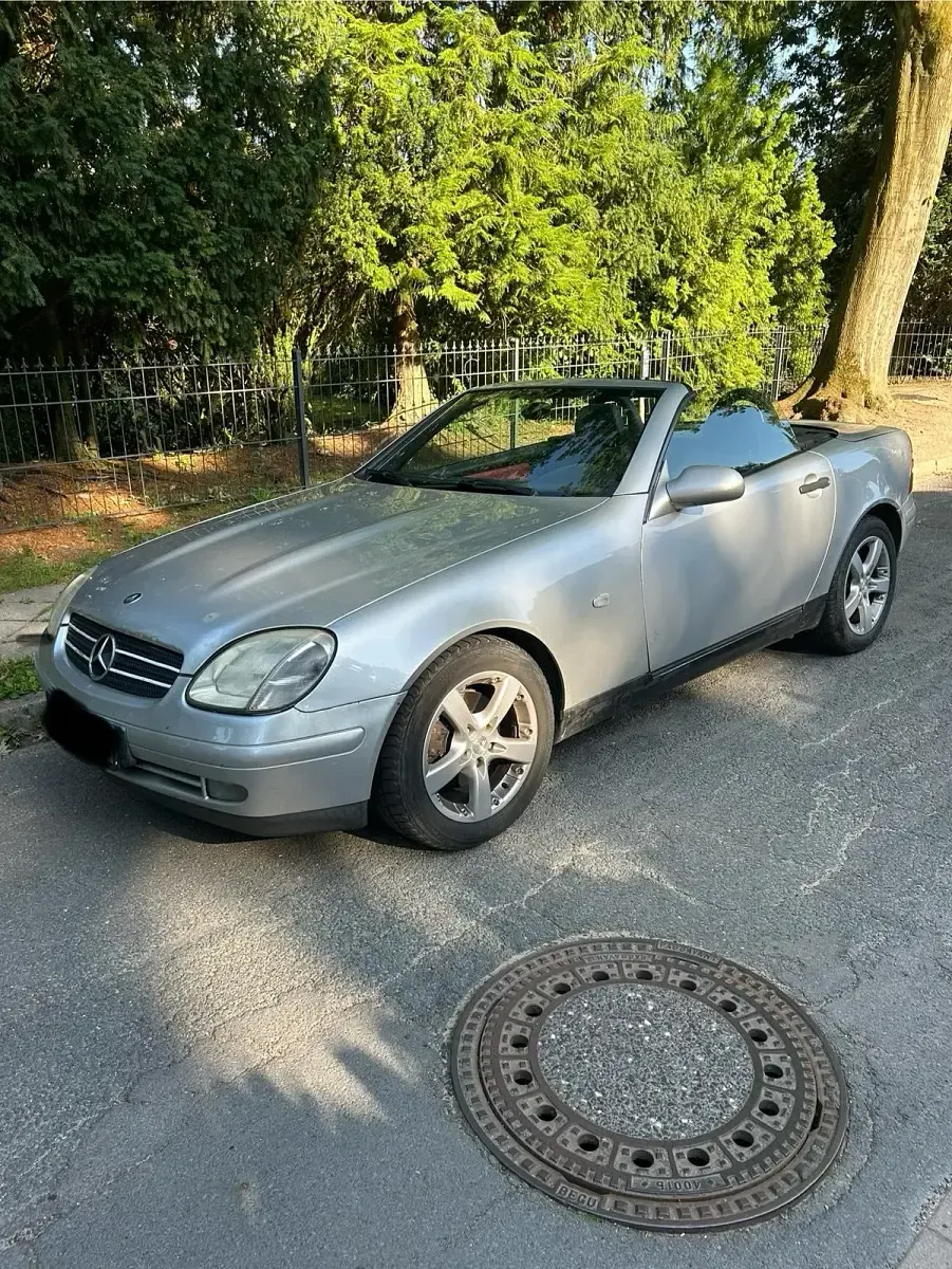 Gebraucht Mercedes SLK200 136 PS (100 kW) 1999 Silber Cabrio