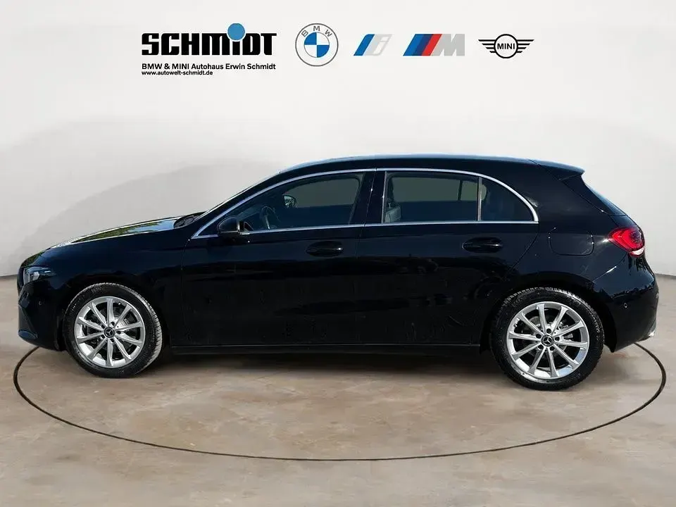 Gebraucht Mercedes A200 Progressive 163 PS (119 kW) 2018 Schwarz Limousine