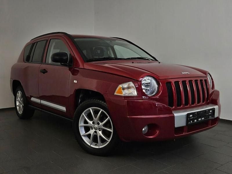 Gebraucht Jeep Compass 140 PS (102 kW) 2010 Rot SUV
