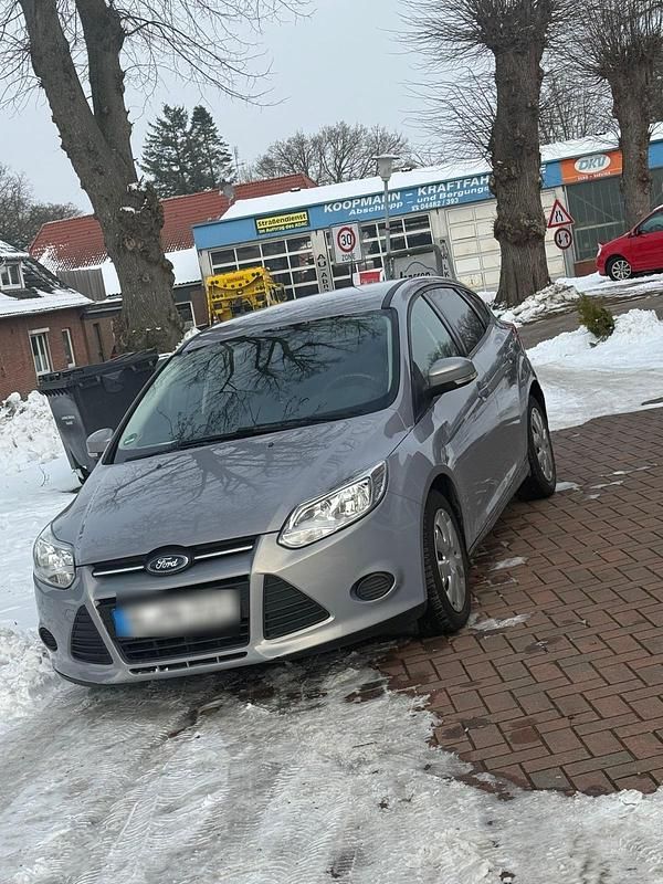 Gebraucht Ford Focus 116 PS (85 kW) 2014 Grau Kleinwagen
