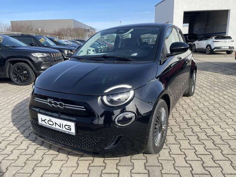 Schwarz Gebraucht 2022 Fiat 500e Icon Kleinwagen | 15.990 € (Guter Preis) - Bild 1/4