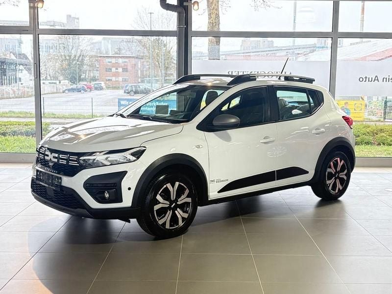 Gebraucht Dacia Sandero Expression 101 PS (74 kW) 2023 Weiß Limousine