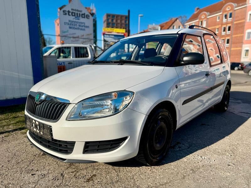Weiß Gebraucht 2012 Skoda Roomster Plus Edition Kombi | 3.490 € (Fairer Preis) - Bild 1/4