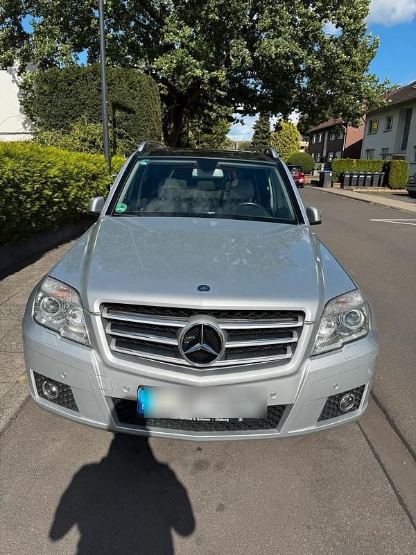 Silber Gebraucht 2009 Mercedes GLK320 SUV | 10.000 € (Fairer Preis) - Bild 1/4