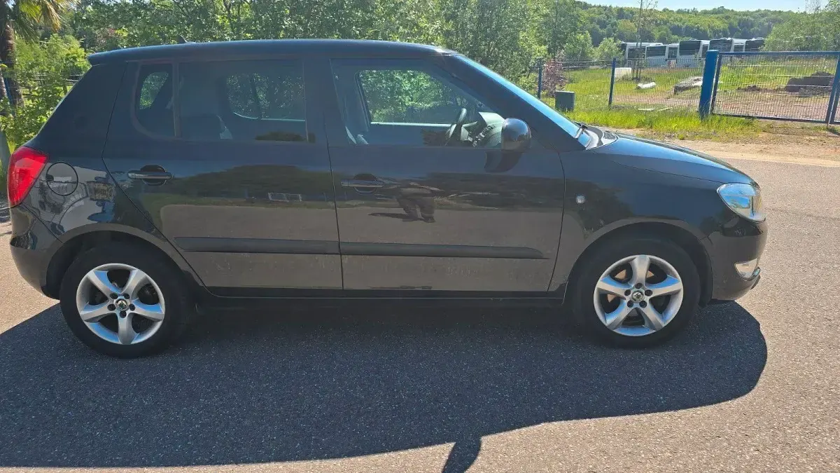 Gebraucht Skoda Fabia Cool Edition 86 PS (63 kW) 2011 Schwarz Limousine