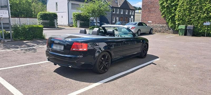 Gebraucht Audi A4 Cabriolet 140 PS (102 kW) 2006 Schwarz Cabrio
