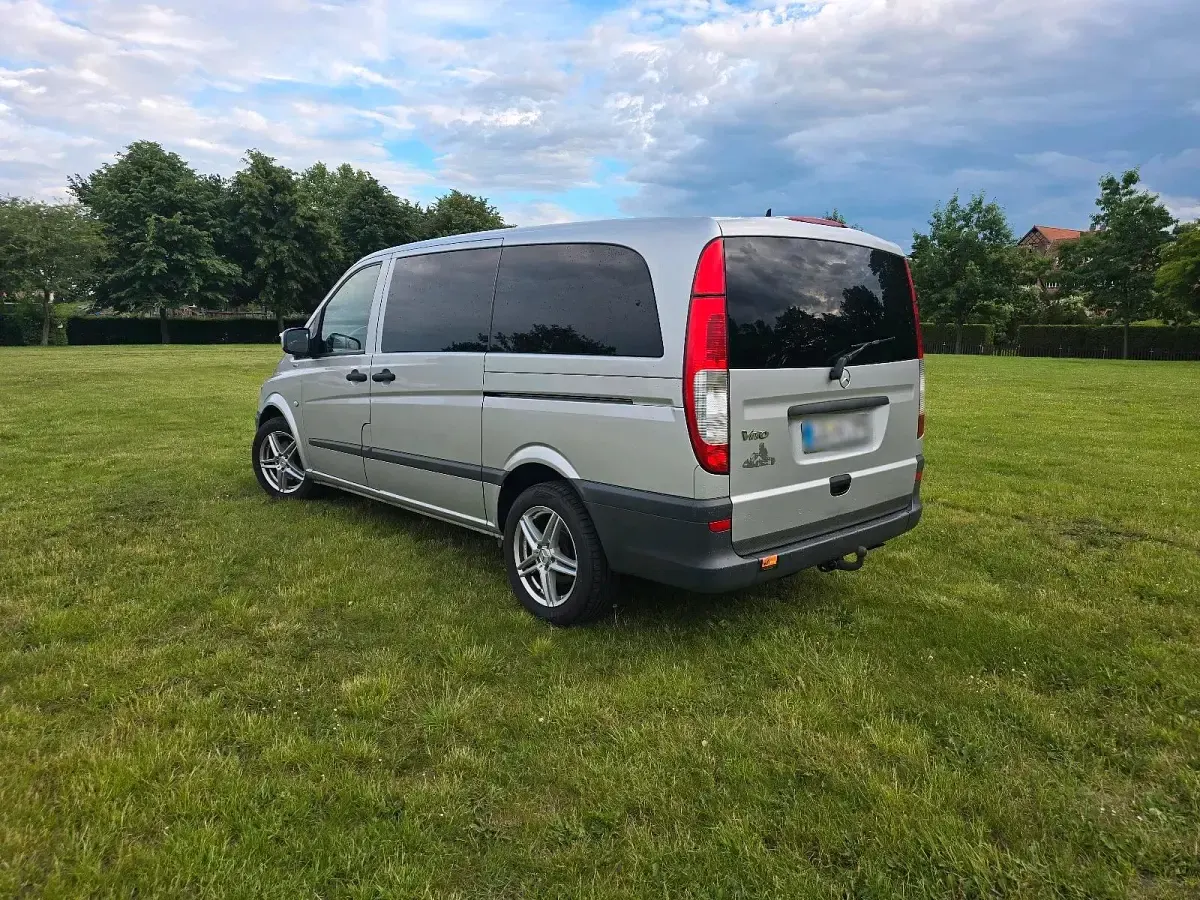 Gebraucht Mercedes Viano 224 PS (164 kW) 2013 Silber Van / Kleinbus