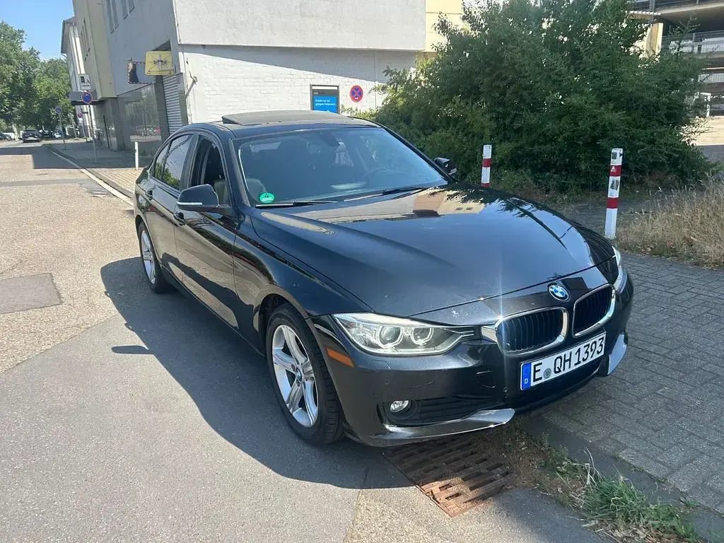 Gebraucht BMW 320 184 PS (135 kW) 2013 Schwarz Limousine