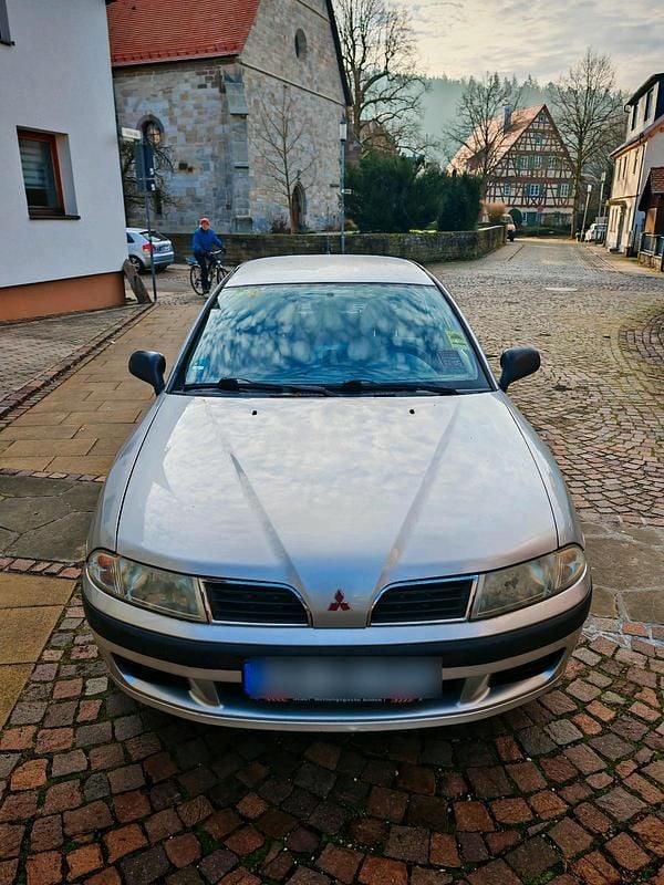 Silber Gebraucht 2001 Mitsubishi Carisma Limousine | 999 € (Fairer Preis) - Bild 1/4