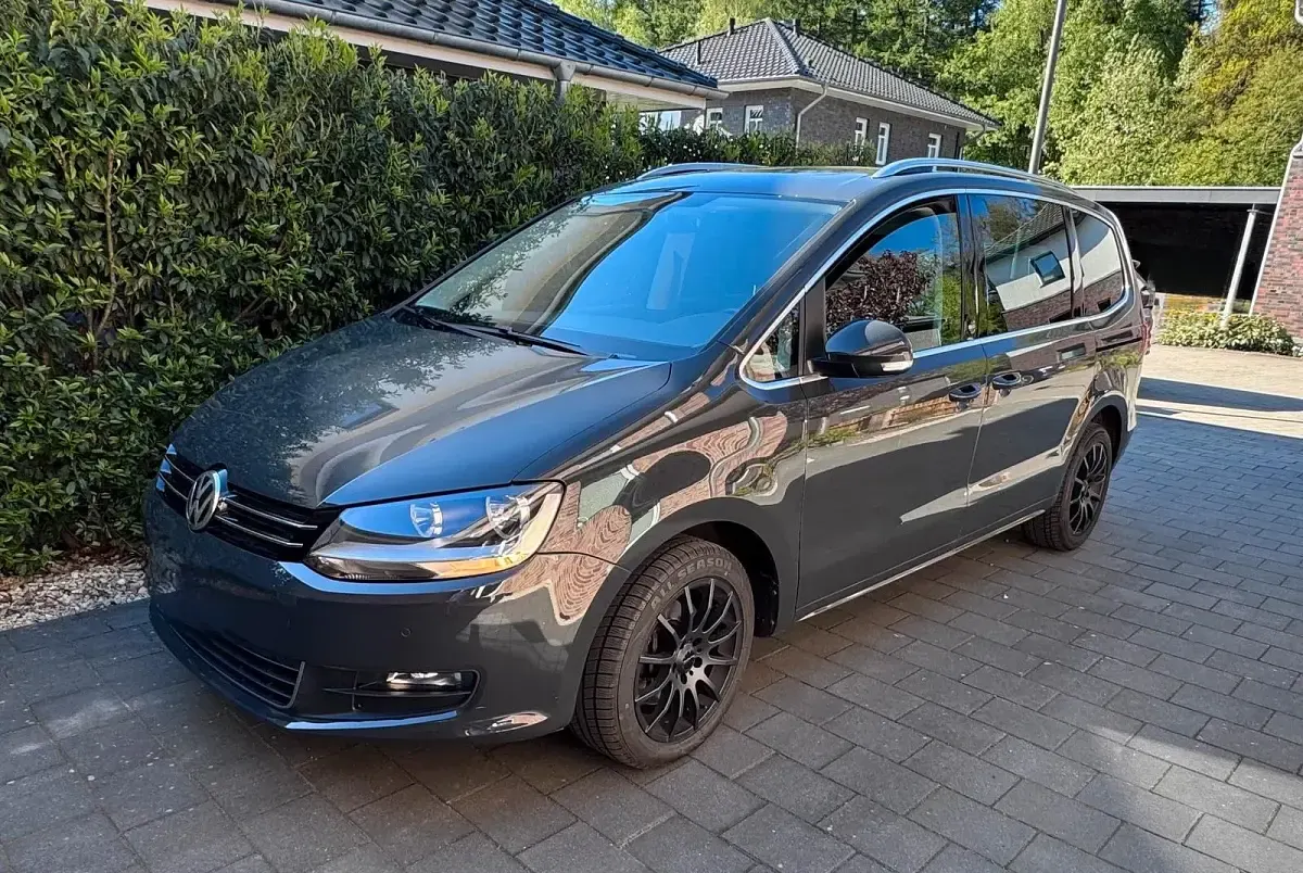 Second-hand VW Sharan Edition 150 CP (110 kW) 2017 Gri Monovolum
