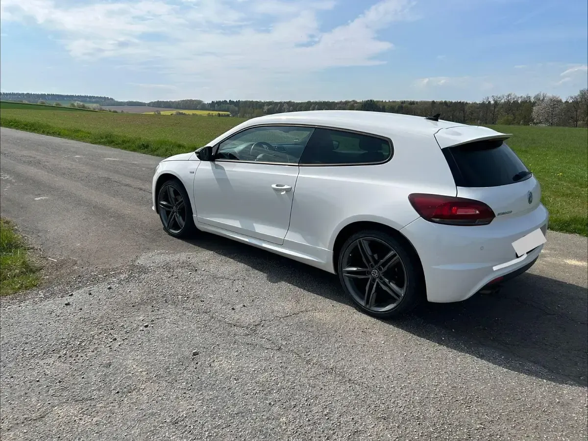 Gebraucht VW Scirocco 140 PS (102 kW) 2013 Weiß Coupé