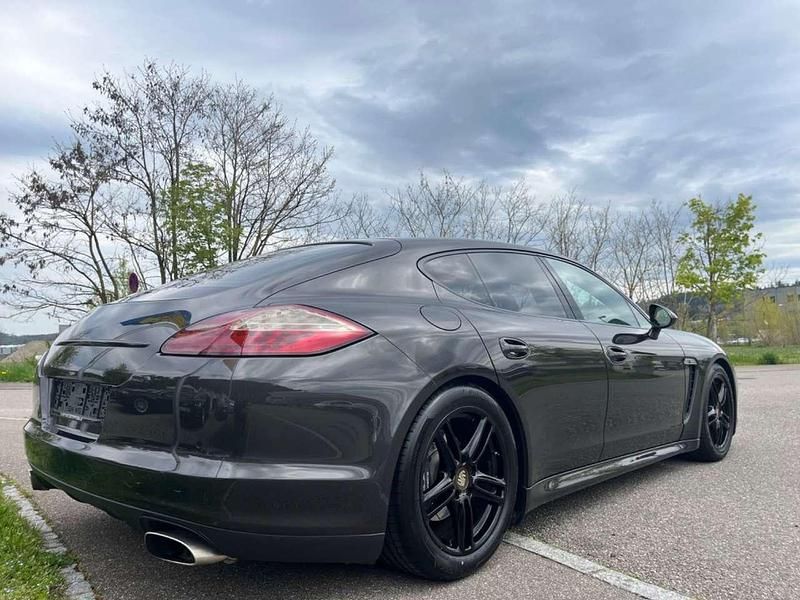 Gebraucht Porsche Panamera 4 299 PS (219 kW) 2012 Carbongraumetallic Limousine