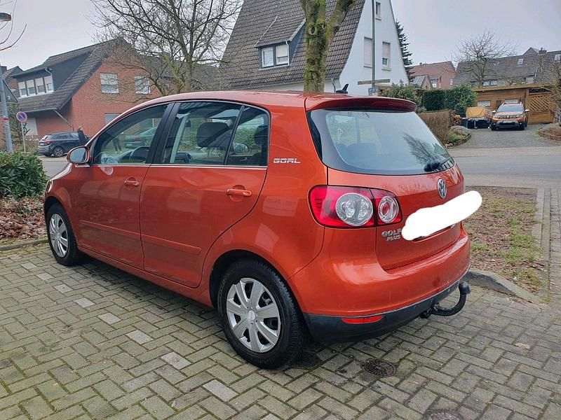 Orange Gebraucht 2006 VW Golf IV Kleinwagen | 2.750 € (Etwas zu teuer) - Bild 1/4
