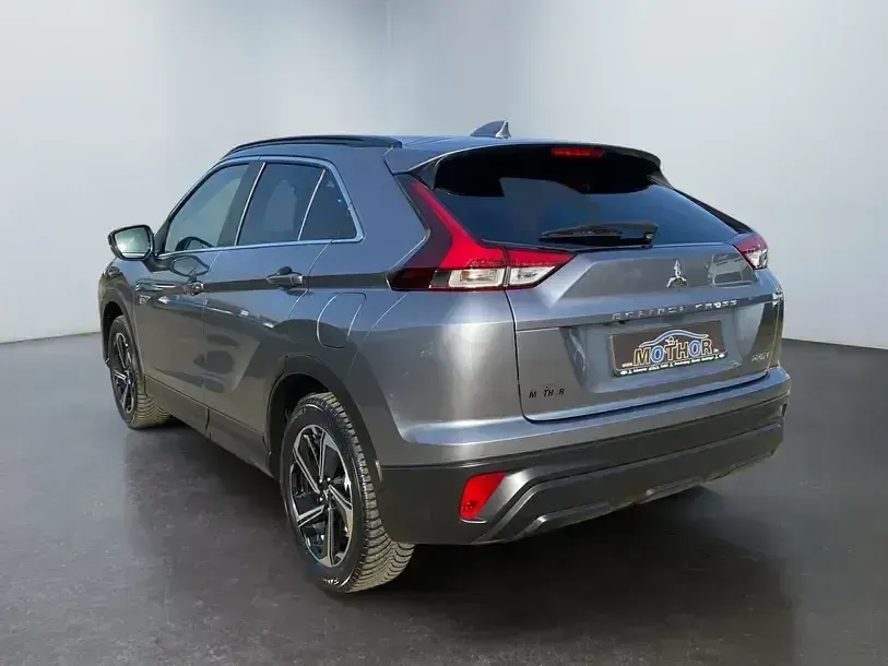 Gebraucht Mitsubishi Eclipse Cross Basis 188 PS (138 kW) 2022 Platinumgrau SUV