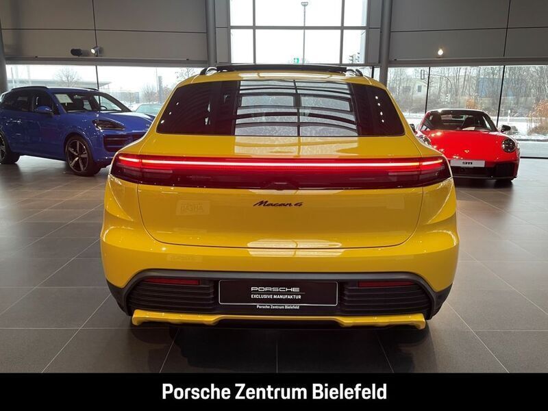 Usata Porsche Macan 300 kW (408 CV) 2024 Giallo SUV