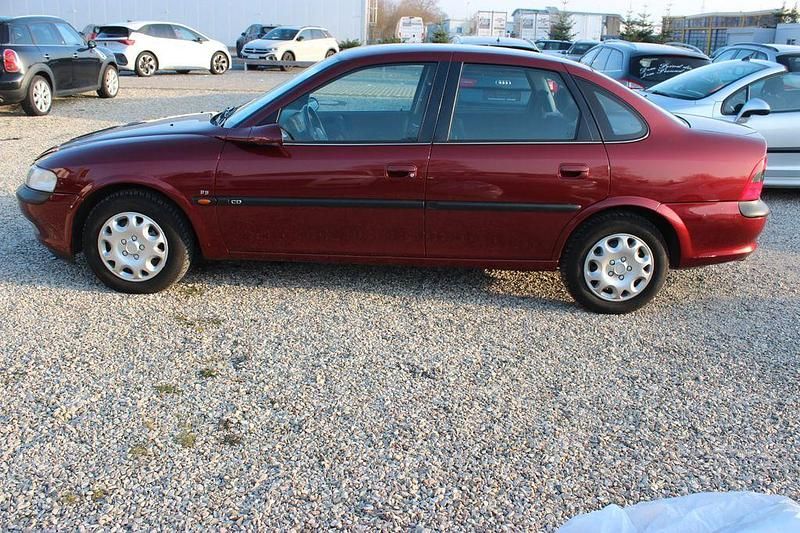 Gebraucht Opel Vectra 1997 Rot Limousine