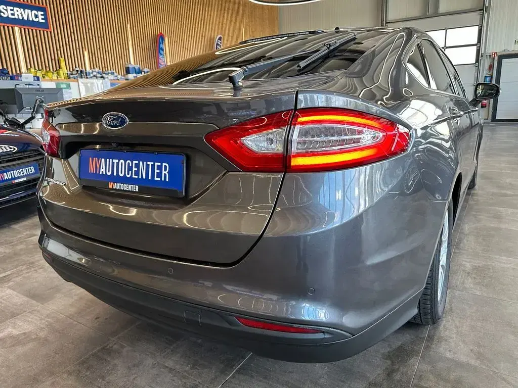 Gebraucht Ford Mondeo Business Edition 160 PS (117 kW) 2017 Grau Limousine