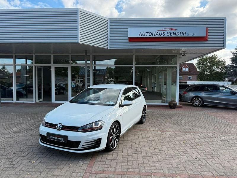 Weiß Gebraucht 2014 VW Golf VII GTI Limousine | 14.990 € (Fairer Preis) - Bild 1/4
