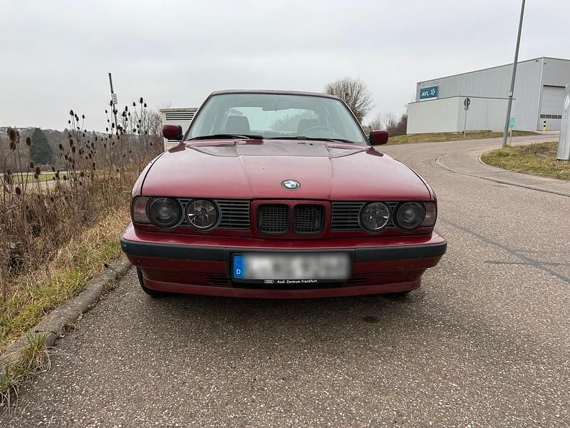 Gebraucht BMW 525 143 PS (105 kW) 1993 Rot Limousine