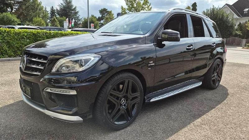Schwarz Gebraucht 2014 Mercedes ML63 AMG AMG SUV | 25.400 € (Fairer Preis) - Bild 1/4