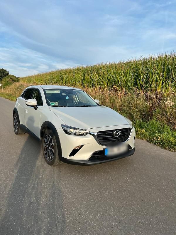 Grau Gebraucht 2018 Mazda CX-3 Signature SUV | 13.500 € (Guter Preis) - Bild 1/4