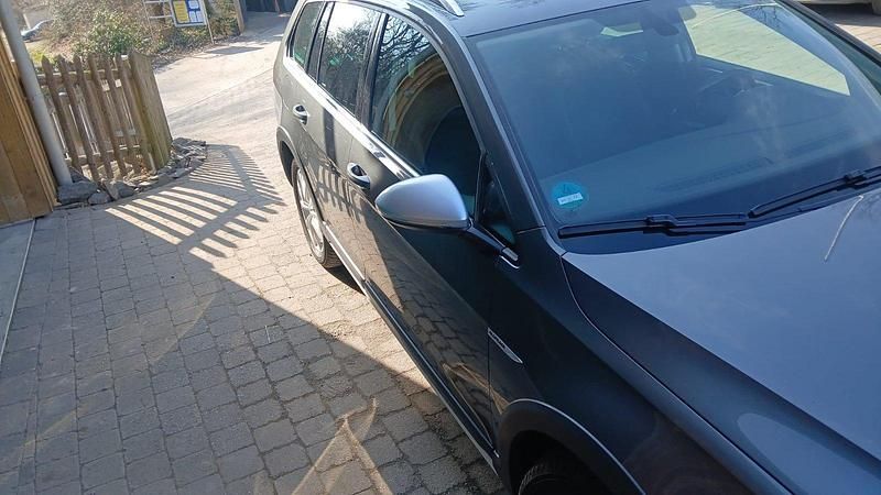 Gebraucht VW Golf VII Highline 184 PS (135 kW) 2019 Grau Kombi