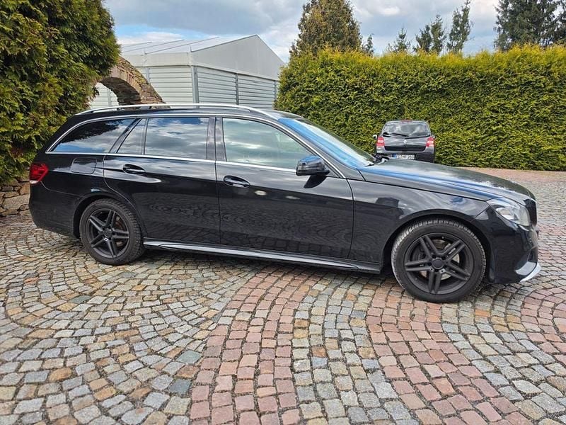 Usata Mercedes E300 231 CV (169 kW) 2014 Nero Station wagon