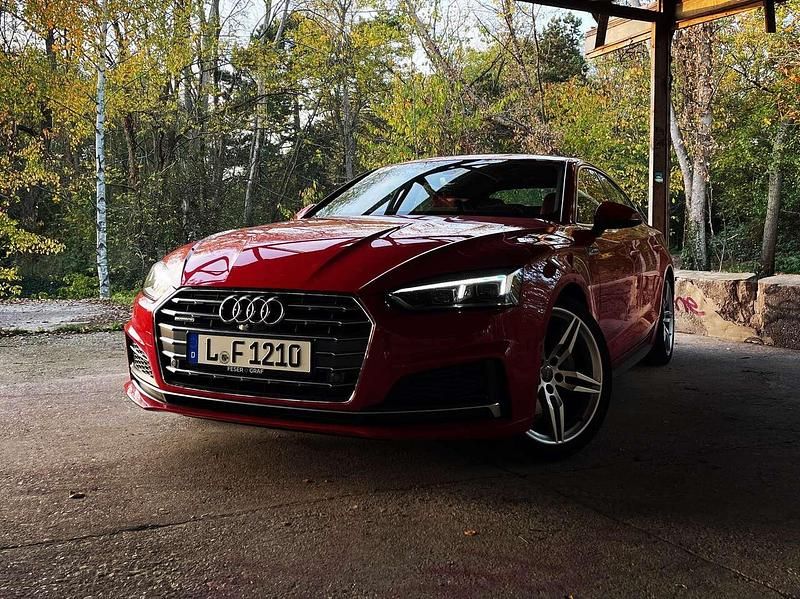 Rot Gebraucht 2017 Audi A5 Sportback Sport Coupé | 24.999 € (Fairer Preis) - Bild 1/4