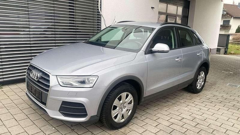 Grau Gebraucht 2017 Audi Q3 Basis SUV | 17.980 € (Fairer Preis) - Bild 1/4