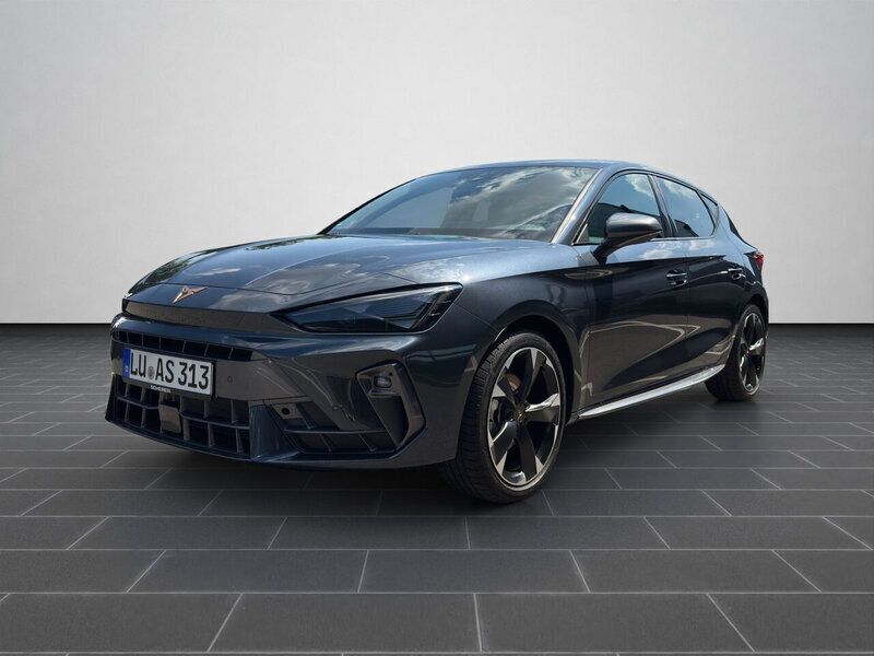 Magnetic grau metallic (metallic) Gebraucht 2025 Cupra Leon Limousine | 37.890 € (Etwas zu teuer) - Bild 1/4