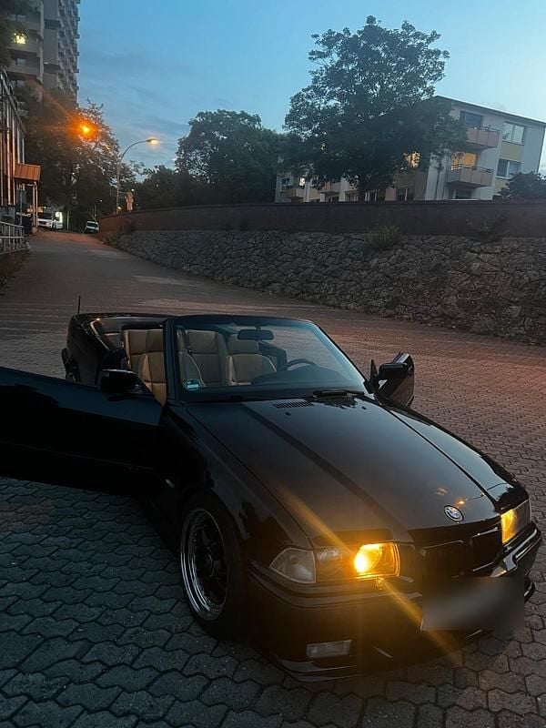 Gebraucht BMW 320 Cabriolet M Sport 150 PS (110 kW) 1998 Schwarz Cabrio